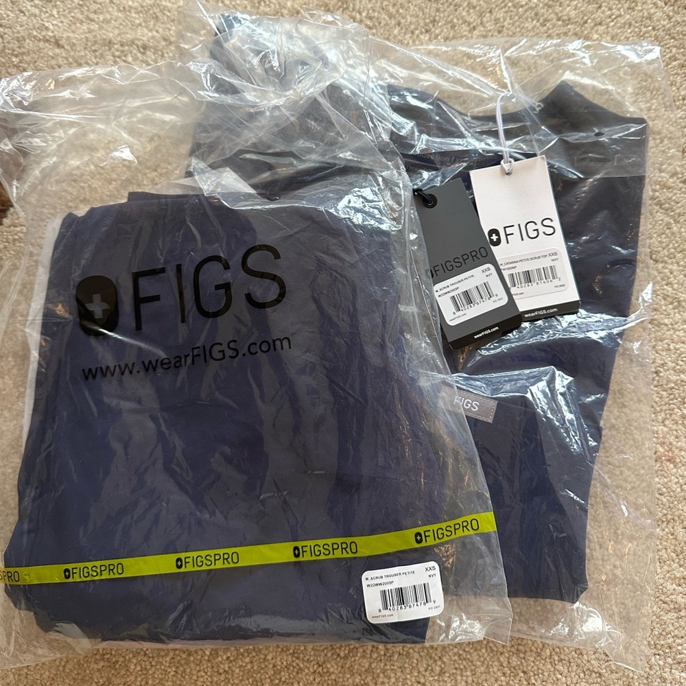 Figs Set of scrubs size XXS petite